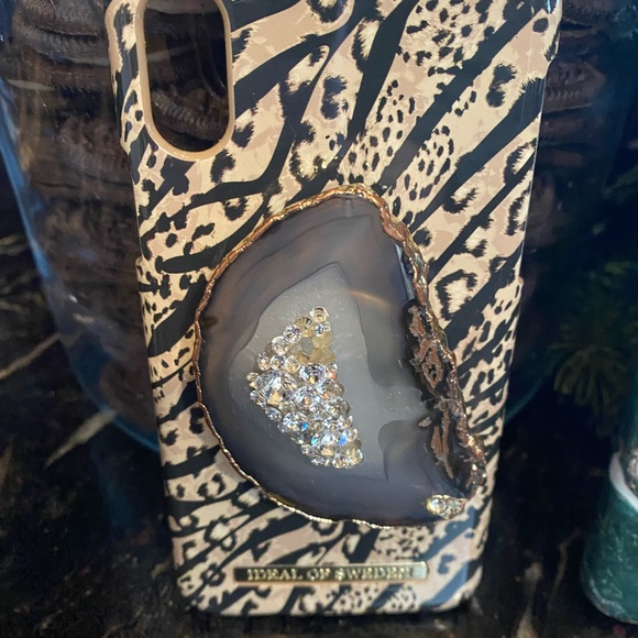 3 custom ideal of Sweden Apple Iphone cases w/ swarofski real stone popouts - Picture 5 of 7
